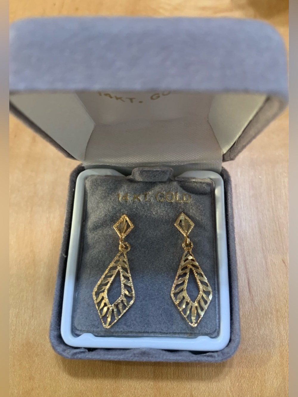 NEW IN BOX 14K Gold Earrings Diamond Cut Dangle Filigree VINTAGE